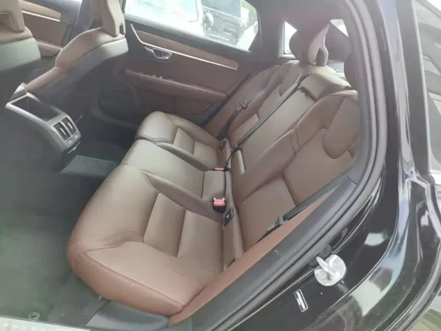 Volvo S90 — Фото автомобиля 16
