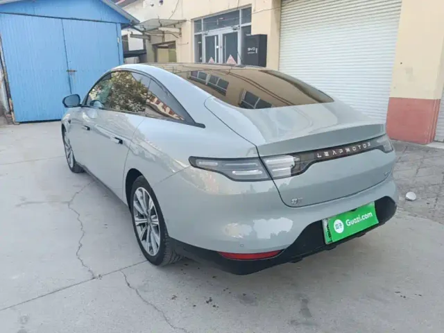 Leapmotor C01 — Фото автомобиля 4
