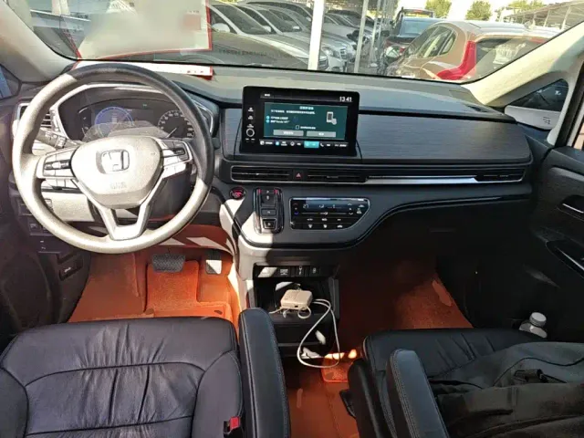 Honda Odyssey — Фото автомобиля 9