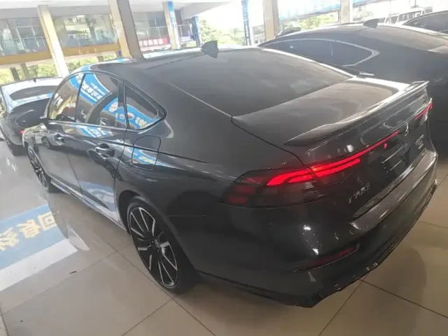 Honda Accord — Фото автомобиля 4