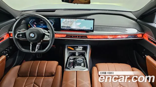 BMW 7-Series 7 серия (G70) 740i xDrive M Sport — Фото автомобиля 6
