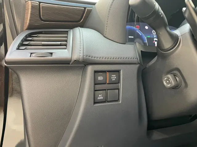 Toyota Alphard — Фото автомобиля 5