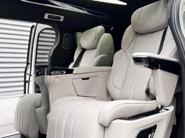 Toyota Granvia — Фото автомобиля 7