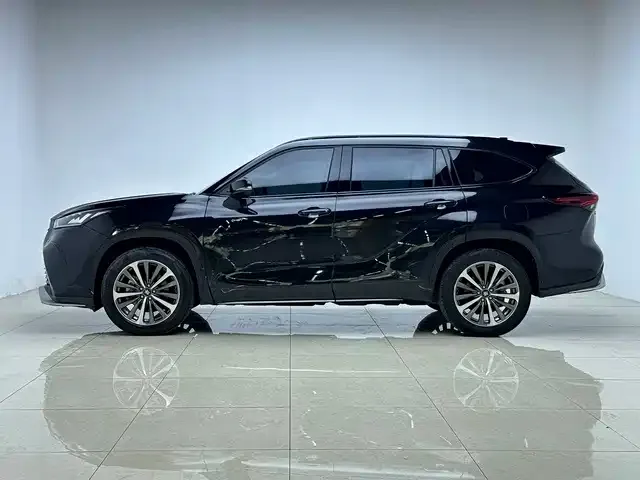 Toyota Crown Kluger — Фото автомобиля 4