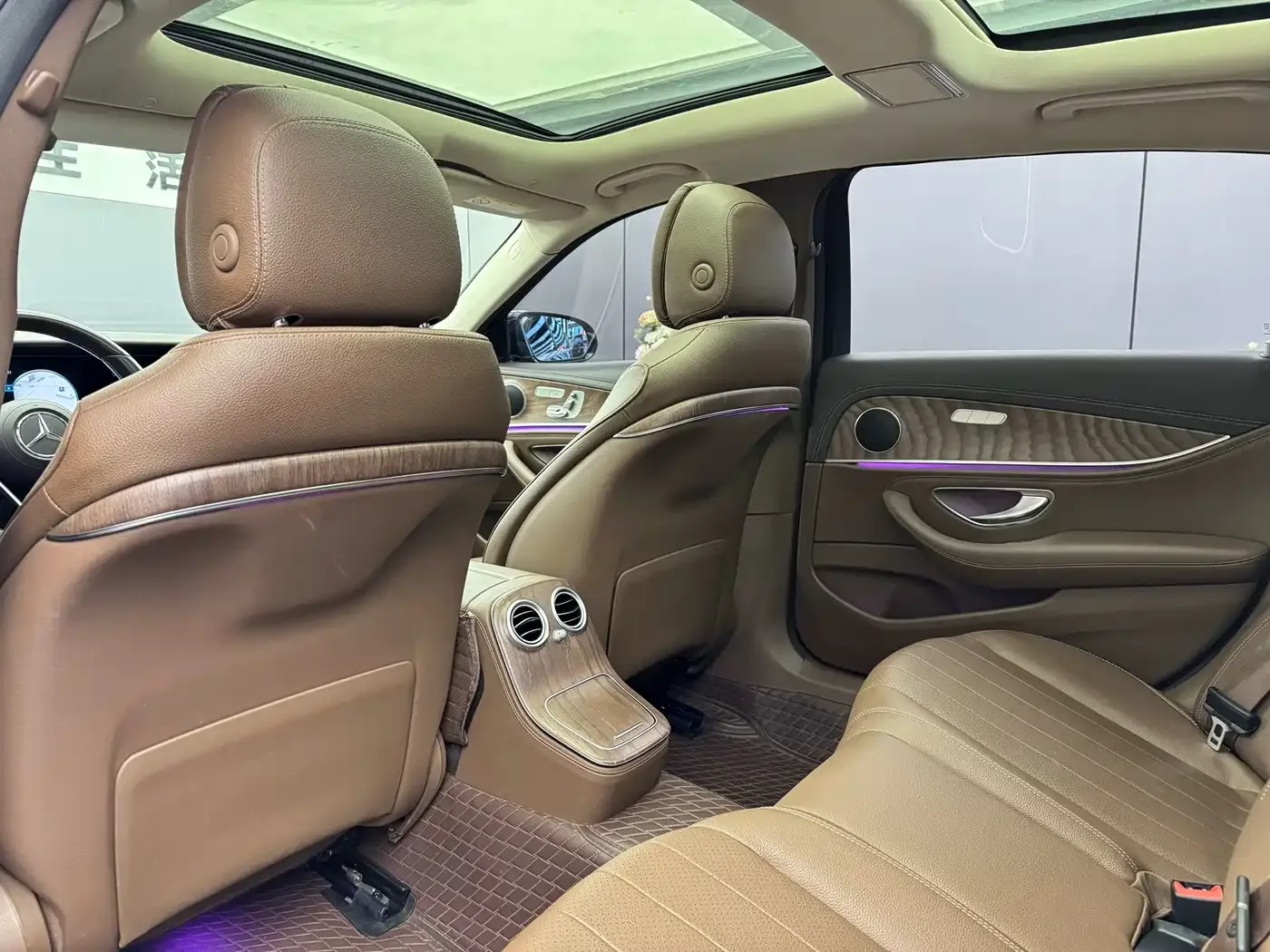 Mercedes-Benz Mercedes-Benz E-Class New Energy 2022 E 350 e L Plug-in Hybrid Sports Sedan — Фото автомобиля 8