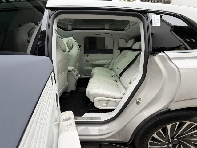 Exeed Exlantix ET 2024 Extended Range 240 Max AWD — Фото автомобиля 17