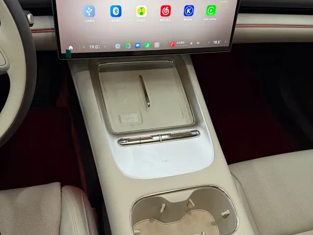 Xiaomi SU7 — Фото автомобиля 4