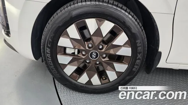 Hyundai Staria Staria 2WD автодом — Фото автомобиля 5