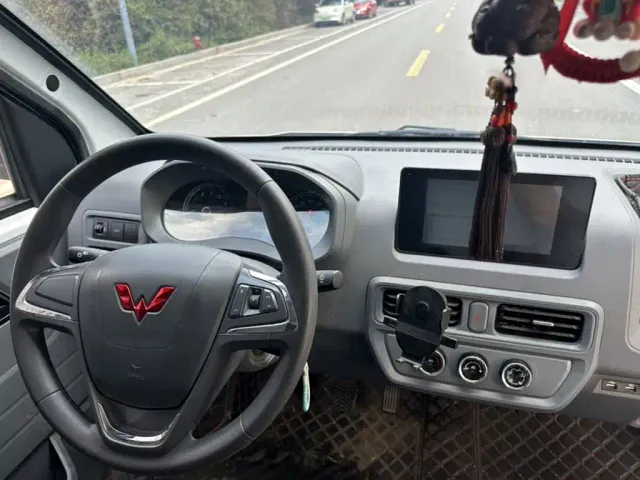 Wuling Yangguang — Фото автомобиля 22