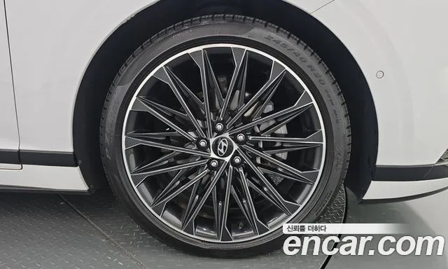 Hyundai Grandeur GN7 — Фото автомобиля 6