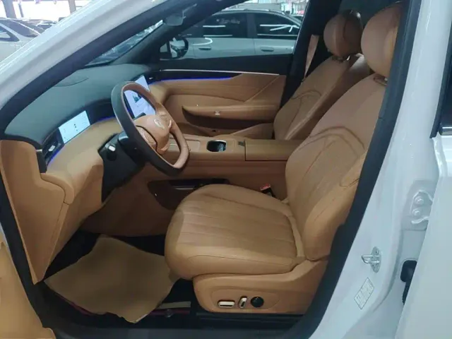 Dongfeng Aeolus L8 — Фото автомобиля 14