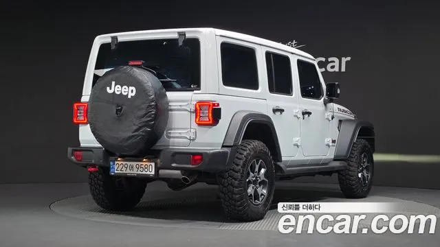 Jeep Wrangler — Фото автомобиля 2
