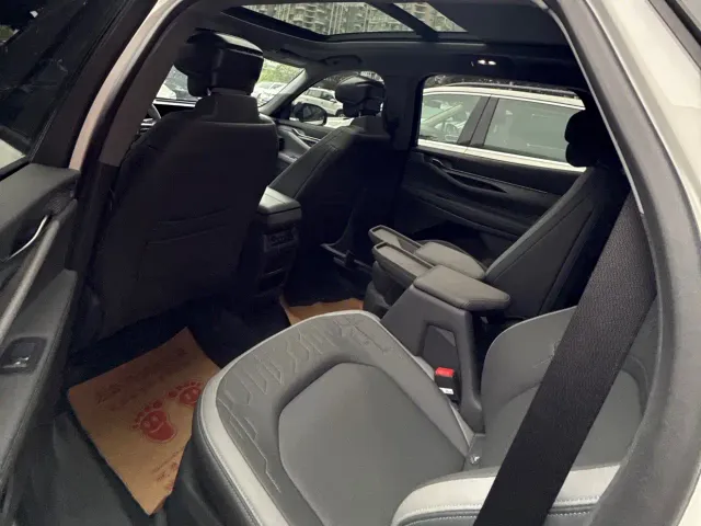 Ford Edge — Фото автомобиля 12