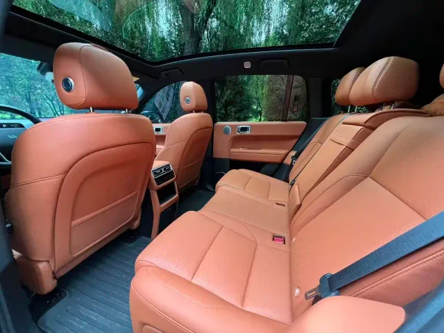 Li Auto L6 — Фото автомобиля 9