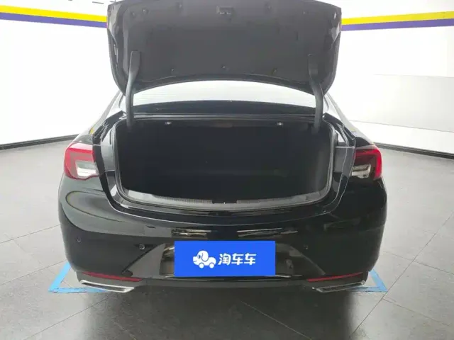 Buick Regal — Фото автомобиля 4