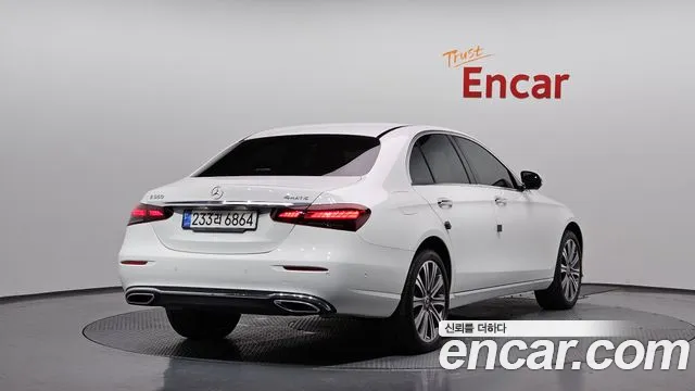 Mercedes-Benz E-Class E-класс W213 E350 4MATIC Exclusive — Фото автомобиля 2