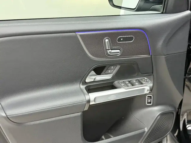 Mercedes-Benz EQB — Фото автомобиля 13