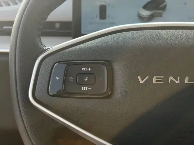 Venucia VX6 — Фото автомобиля 20