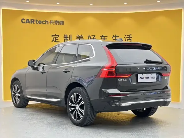 Volvo XC60 — Фото автомобиля 7