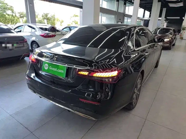Mercedes-Benz E-Class — Фото автомобиля 6