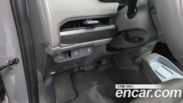 Kia EV3 Standard 2WD — Фото автомобиля 18