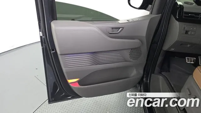 Hyundai Staria — Фото автомобиля 13