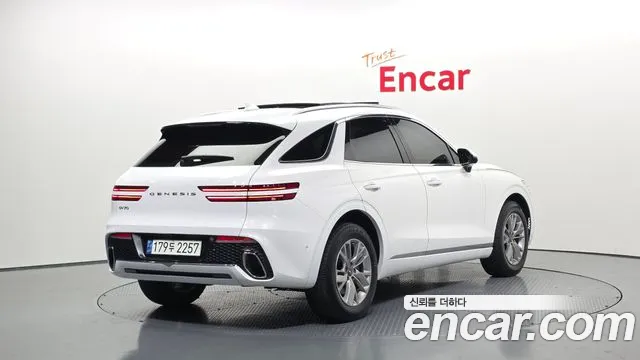 Genesis GV70 2.5T Бензин 2WD — Фото автомобиля 2