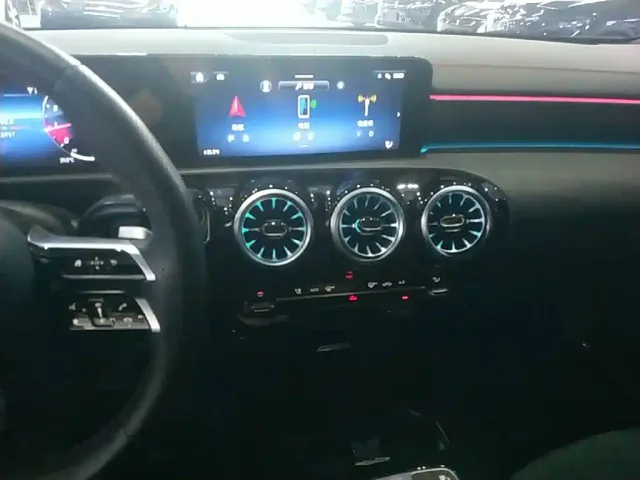 Mercedes-Benz A-Class — Фото автомобиля 12