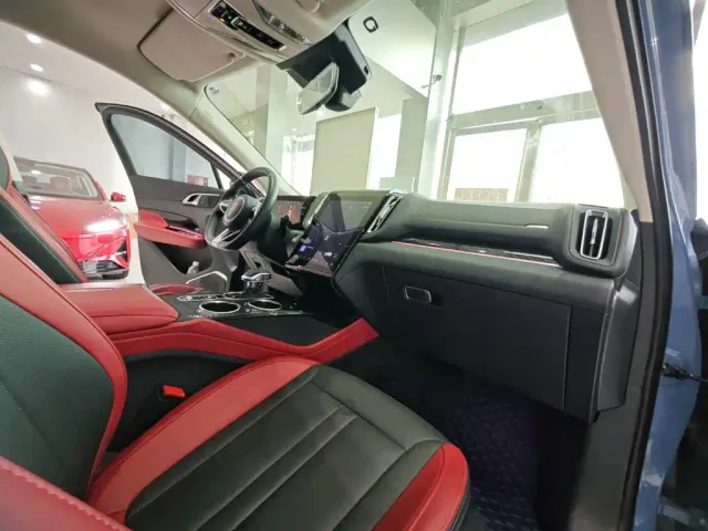 Hongqi HS3 — Фото автомобиля 5
