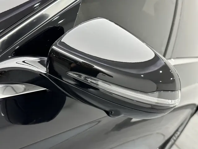 Mercedes-Benz E-Class — Фото автомобиля 23