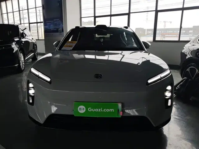 Nio ET5 — Фото автомобиля 2