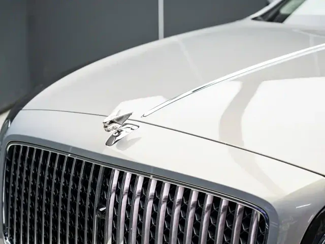Bentley Flying Spur — Фото автомобиля 4