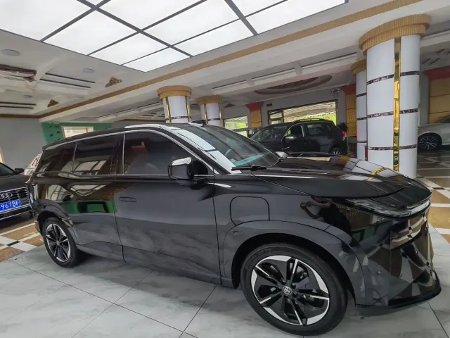 Toyota BoZhi 3X — Фото автомобиля 4