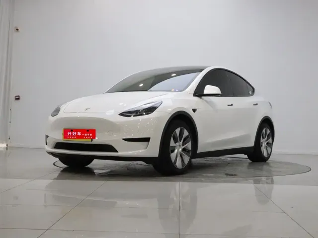 Фотография автомобиля — Tesla Model Y