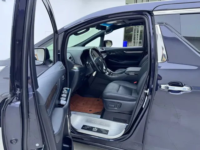 Toyota Vellfire — Фото автомобиля 7