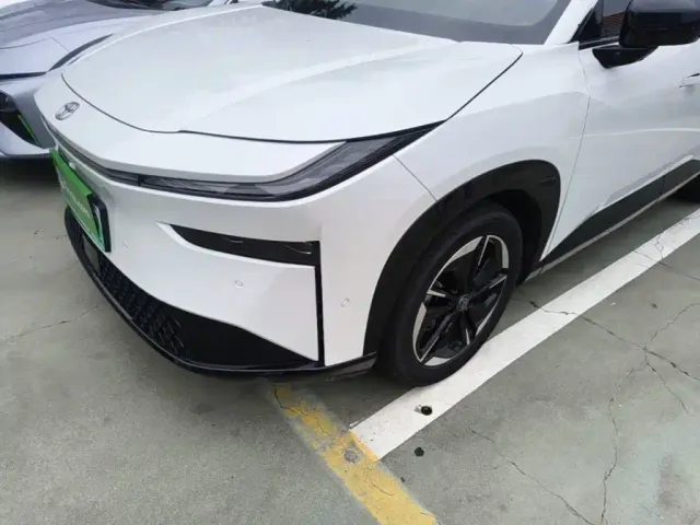 Toyota BoZhi 3X — Фото автомобиля 23