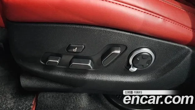 Genesis GV80 — Фото автомобиля 27