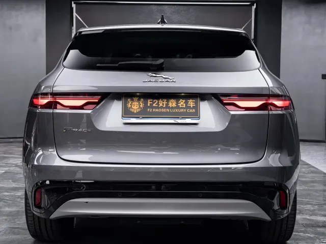 Jaguar F-Pace — Фото автомобиля 5
