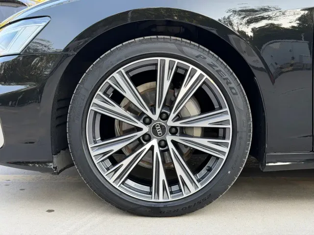 Audi A6L — Фото автомобиля 9