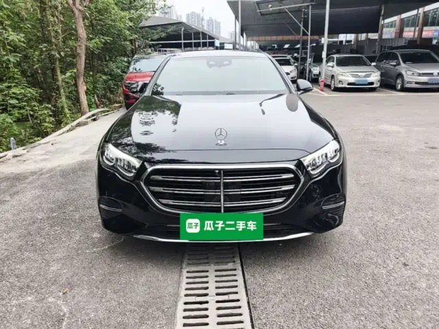 Mercedes-Benz E-Class — Фото автомобиля 2