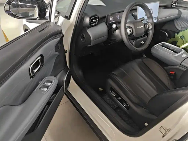 GAC Aion UT — Фото автомобиля 15