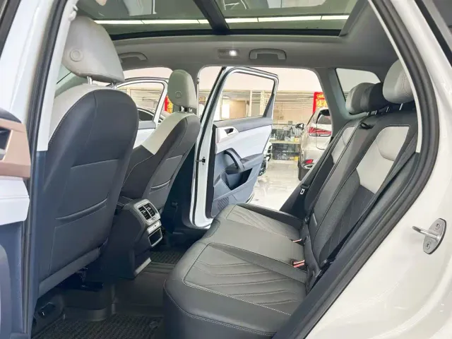 Volkswagen Tharu — Фото автомобиля 8
