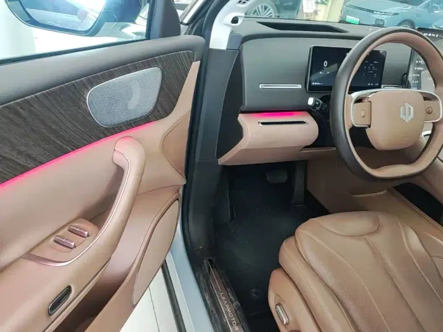 Leapmotor C11 — Фото автомобиля 15