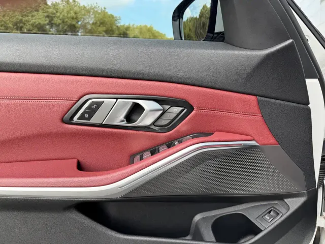 BMW 3 Series — Фото автомобиля 4