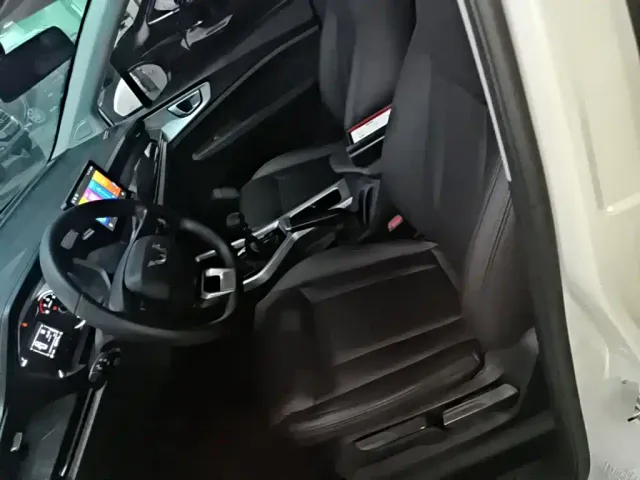 Wuling Jiachen — Фото автомобиля 14