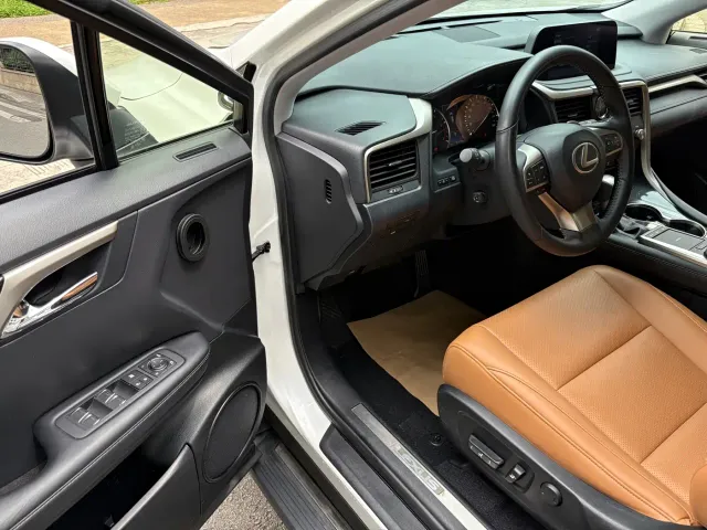 Lexus RX — Фото автомобиля 5