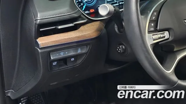 Genesis G80 Electrified G80 (RG3) — Фото автомобиля 12