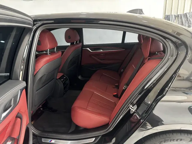 BMW 5 Series — Фото автомобиля 22