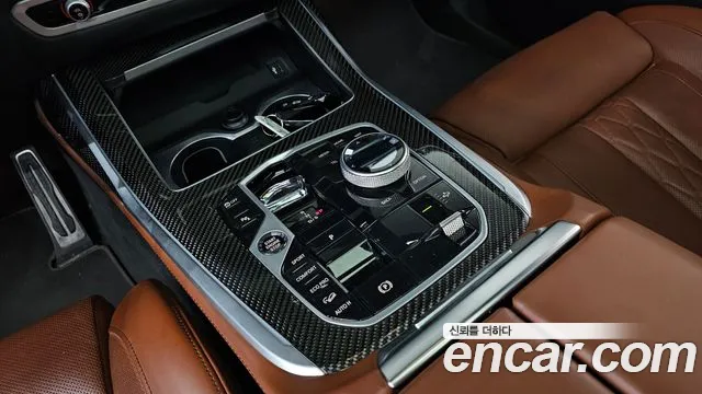 BMW X7 — Фото автомобиля 9