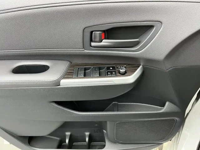 Toyota Granvia — Фото автомобиля 7